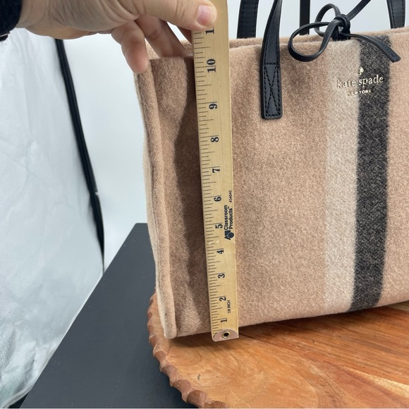 Kate Spade Washington Square Mega Sam Tote beige tan black wool - Picture 7 of 16